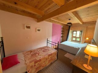Les Estables Belle maison typique du Mezenc - 5