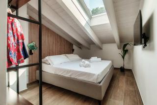 Amazing Attic on Lake Como Harbour - Como - 1