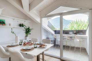 Amazing Attic with Terrace on Lake Como Harbour - 6