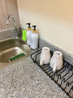 Walk to Araneta, MRT and Malls, Cubao, Netflix - 3