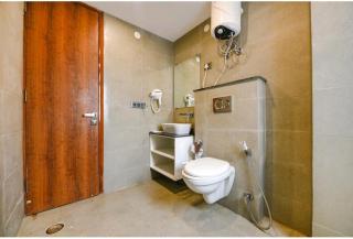 Hotel Nisha Plaza - 2
