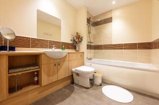 Lochend Park View Apartment - 1