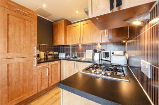 Lochend Park View Apartment - 8