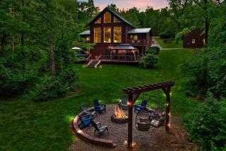 Cabin with Hot Tub, Golf Simulator, and Game Room in Hocking Hills - 9