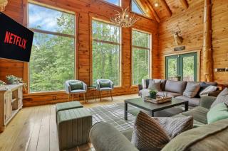 Cabin with Hot Tub, Golf Simulator, and Game Room in Hocking Hills - 6