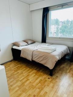 54m2 10min walk to train station 15mins train to airport and 25mins train to centre - 6