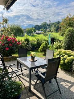 SUP CoTtAgE gArDeN - 1