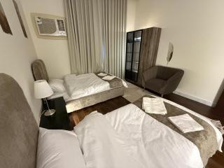 Luxury 2- Bedroom Apartment - 4