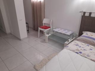 Ravissant studio sous maison, avec parking gratuit - 9