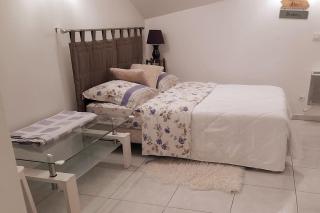 Ravissant studio sous maison, avec parking gratuit - 8