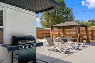 Poolside Retreat 3 Bed Sleeps 10 Heated Pool North Tampa - 6