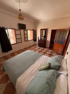 La Belle Vue Guest House - 1