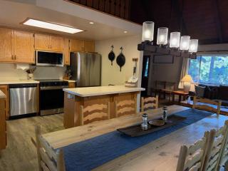 Blue Lake Chalet- 3 Bedroom + Loft/Pool Table in Arnold/Bear Valley (Pet-Friendly) - 4