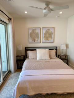 Bright, Stylish 2BR, 2 Bath Near Beach with Outdoor Shower - Belmar - 7
