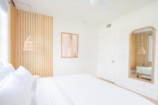 Stylish 2br apt, 5 mins to the BEACH J2 - 7