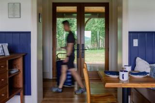 The Indigo House, an adults only, modern bed and breakfast for outdoorsy humans and kind dogs - Afton - 6