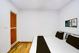 SPOT ON Stay In Banarasiya - 1