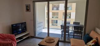 Le Triton, new appartments near city center , parking , lift - 1