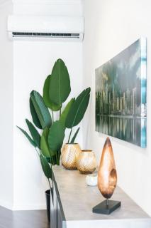 Top Location - 2BR Seafront & Steps from Ferry by ArcoBnb - 6