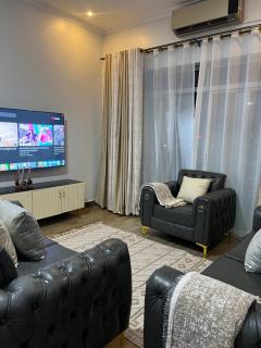HA LUXURY 3BEDROOM LAKEVIEW munyonyo - Kampala - 0