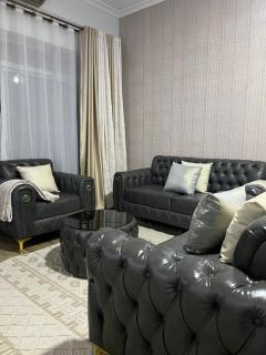 HA LUXURY 3BEDROOM LAKEVIEW munyonyo - 9