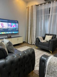 HA LUXURY 3BEDROOM LAKEVIEW HOME munyonyo - 0