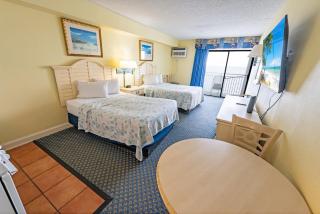 New Direct Oceanfront Sea Mist, Remodeled, Pools! - 0