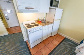 New Direct Oceanfront Sea Mist, Remodeled, Pools! - 3