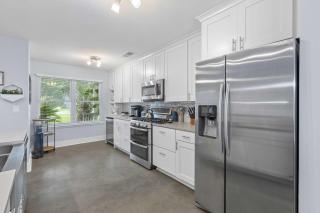 Coastal Haven 5 mins to Beach 15 mins to dtwn - 2