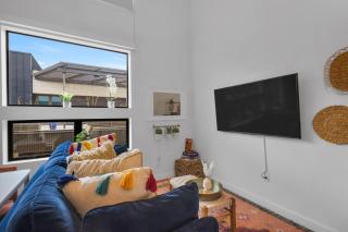 Austin Stylish Studio - 2