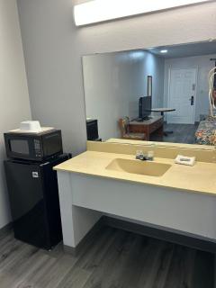 Westworld Country Inn - 6