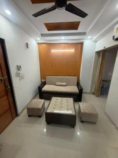 Ladlinikunjniwas - 7