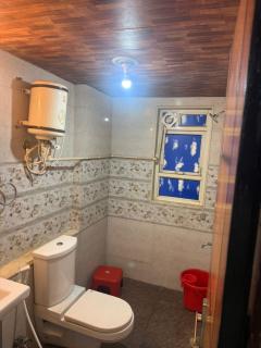 Ladlinikunjniwas - 2