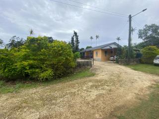 ILASAANE'S SECURED AFFORDABLE Apartment - 5