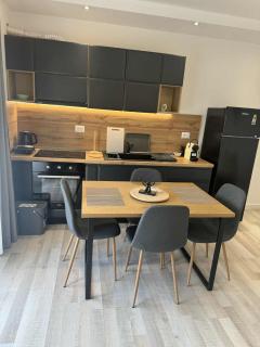 Sunset Horizon Apartments - 5