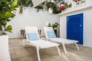 Ocean Park 3BD 3BA Poo Walk to beach -Santorini689 - 2
