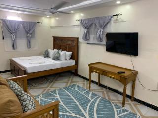 Fatnaish Rooftop Apartment - 0