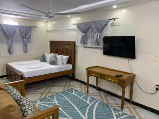 Fatnaish Rooftop Apartment - 8