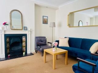 3 Bed Apartment In Camden-Central London - 9