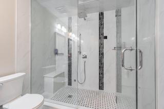 1800sqf BSMT APT in Cliff Road & Queensway, Mississauga - 2