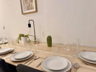 90 m2 Apartment with 2 Balconies & Free Parking - 4