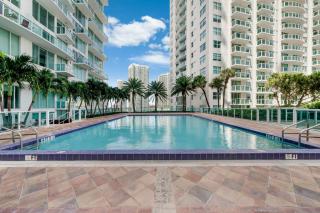 Brickell - modern amenities in the city - 9