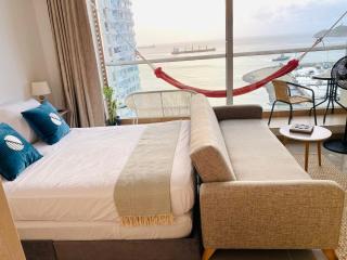 Blue Loft 14th floor with balcony overlooking the ocean and marina, Jacuzzi, Sauna, Turkish bath, swimming pool, gym, spa y bar - 3