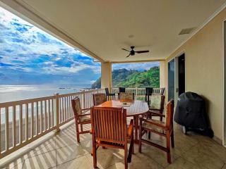 The Palms Jaco 1001 penthouse on the beach - 9