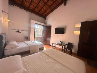 Casa Hotel Serena - Guadalupe - 3