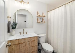 Cozy North Austin Getaway Peaceful Near Domain - 2
