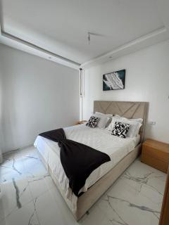 appartement coquette face à la forêt proche chu aéroport bas prix - 5