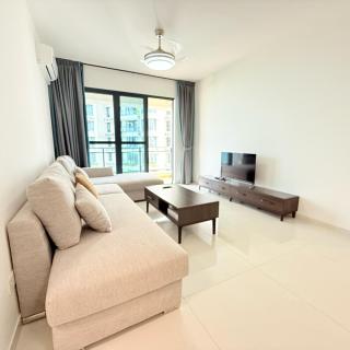 Regalia 2B2R 4Pax near Duty Free GB B-2506 - 4