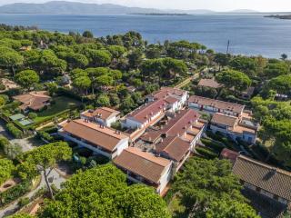 Coastal Comfort Stay in Giannella - 1