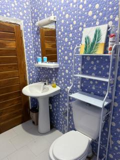 Cozy & Serene 2 Bedroom Retreat in Mamelle - - 2